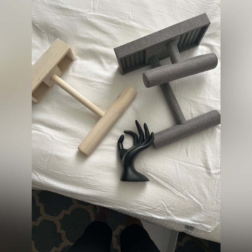 Jewelry display. 3 pieces excellent condition